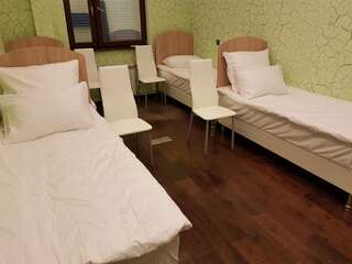 Гостиница Град Москва Кровать в общем номере для женщин с 4 кроватями-10